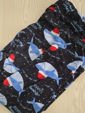 MyLala Mommy Shark Christmas Leggings